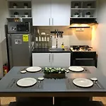 Cozy 922 At Tower One